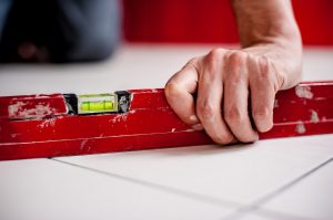 Jak kłaść płytki łazienkowe? Dobra jakość. Płytki łazienkowe Enna