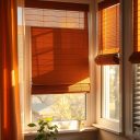 Osłony okienne dla komfortu cieplnego: jak wybierać i zarządzać, by oszczędzać energię i utrzymać optymalną temperaturę w domu