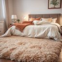 Ułożenie dywanu pod łóżkiem: praktyczne wskazówki dla komfortu i stylu w sypialni