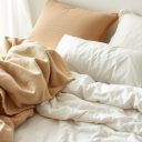 Jak wybrać pościel dostosowaną do temperatury snu, by zapewnić komfort i uniknąć przegrzania lub chłodu